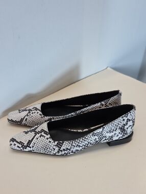 Michael Kors Darrah Ballet Flat Market Sample Snake-Print  Flats Size 6.5